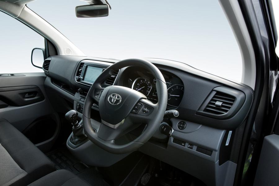 Интерьер Toyota ProAce Van 2017 года  (UK) (фото 25 из 29)